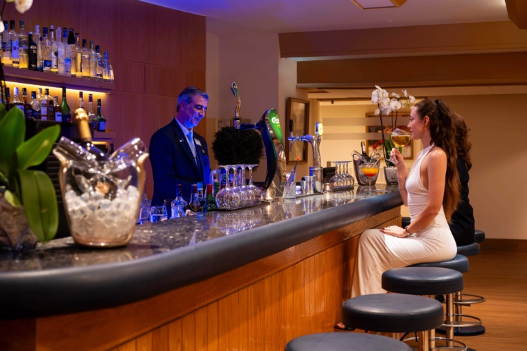Lounge Bar